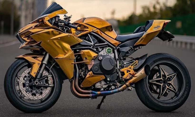Hình ảnh Kawasaki Ninja H2R độ mạ vàng