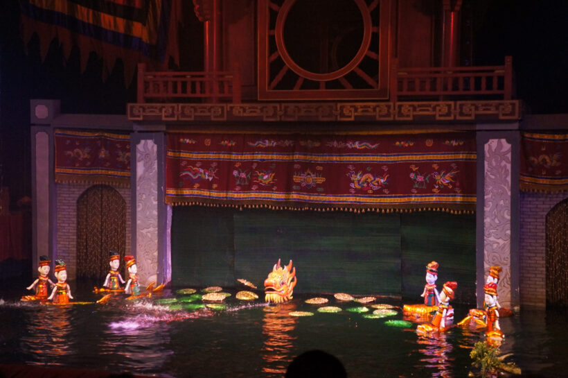 hình ảnh múa rối nước - sân khấu rối nước